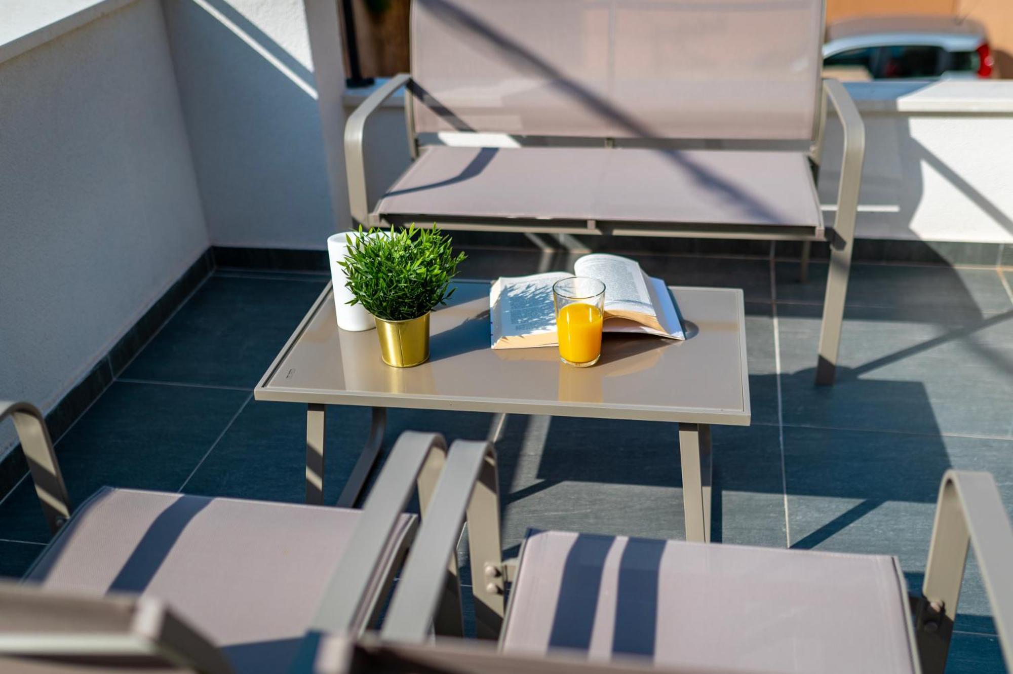 City Break Studio Apartments ชิเบนิก ภายนอก รูปภาพ