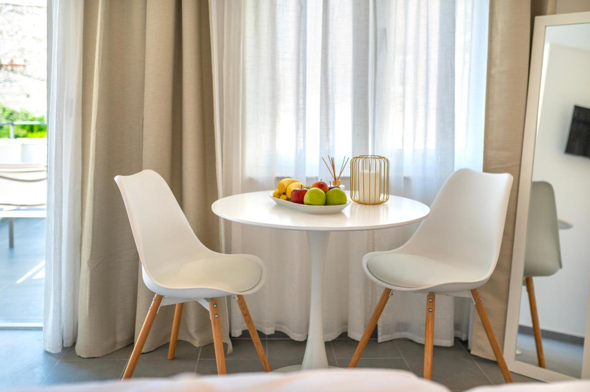 City Break Studio Apartments ชิเบนิก ภายนอก รูปภาพ